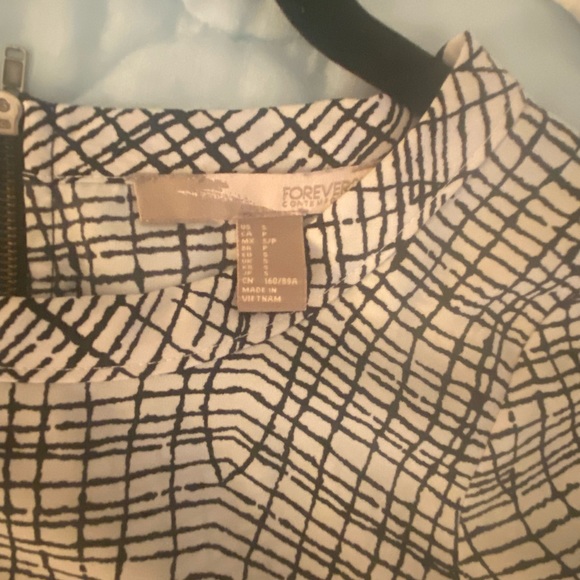 Forever 21 print top - Picture 2 of 3